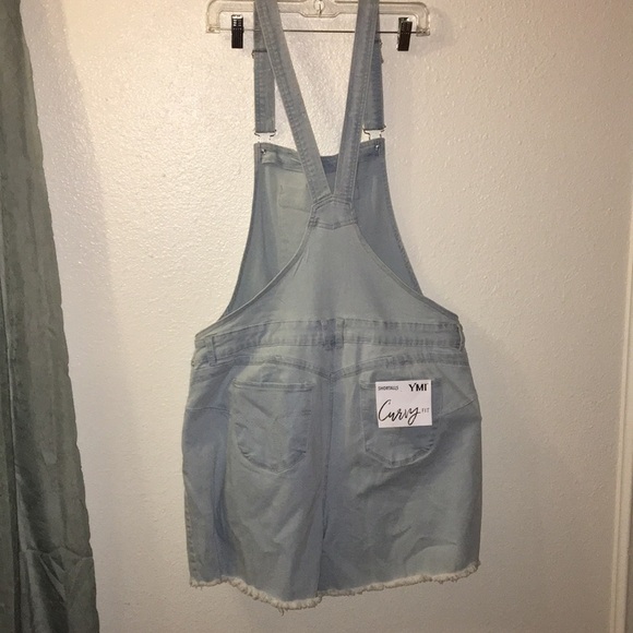 NWT YMI Curvy Fit Shortalls Light Wash Distressed - Picture 4 of 14